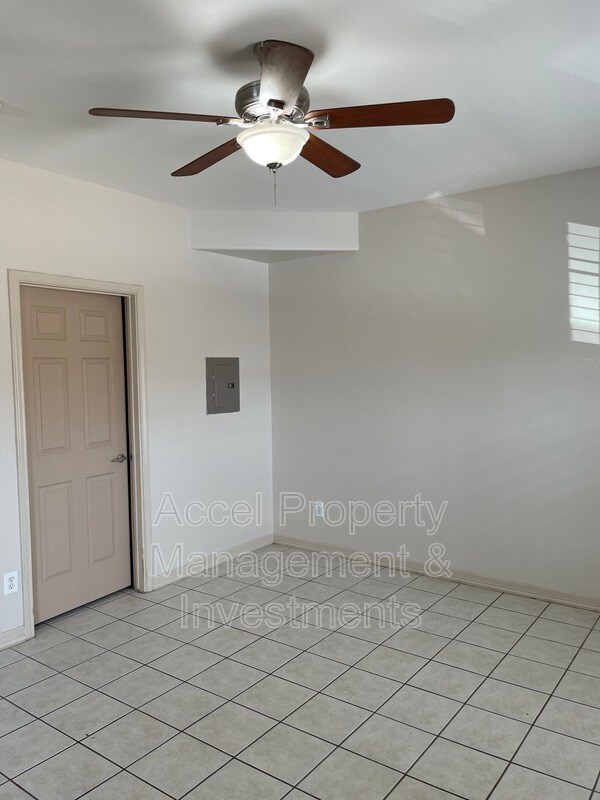 Building Photo - 201 Gastel Cir