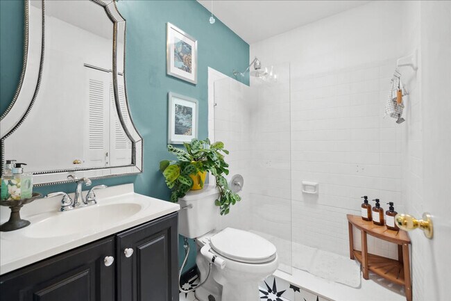 Building Photo - 171 Salmon Dr NE