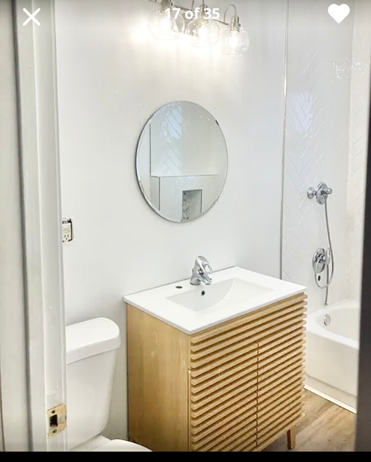 Building Photo - 1622 W Farwell Ave