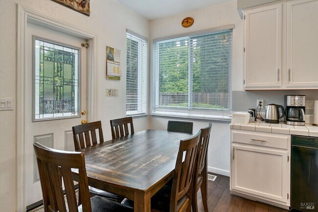 Building Photo - 3500 Crownridge Dr
