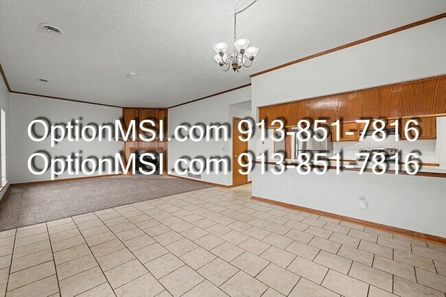 Building Photo - Charming & Spacious 2-Bed / 2-Bath Apartment in Gladstone