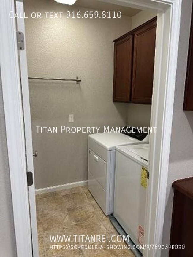 Building Photo - Folsom 2 bed 2 bath Condo - Managed by Tit...