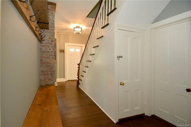 Building Photo - 8 S Mill St