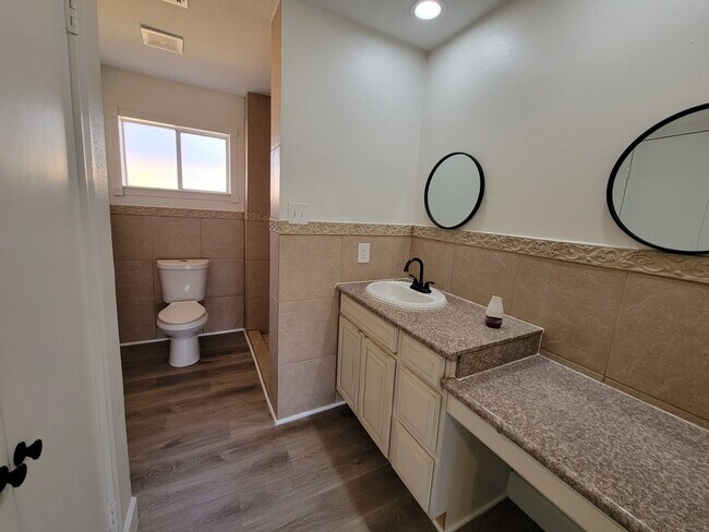 Building Photo - 22522 Deville Dr