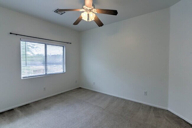 Building Photo - Rancho Sahuarita