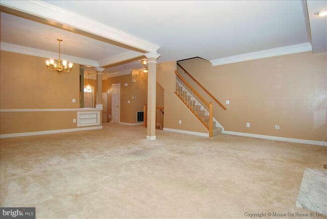 Building Photo - 6707 Royal Thomas Way