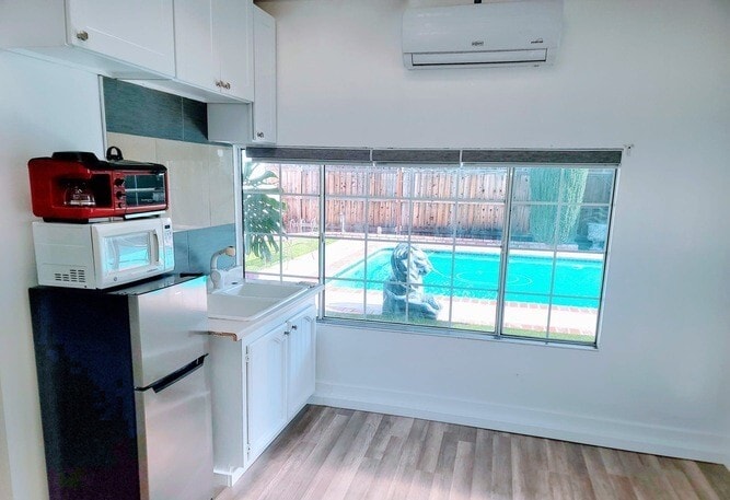 Building Photo - 17739 Welby Way