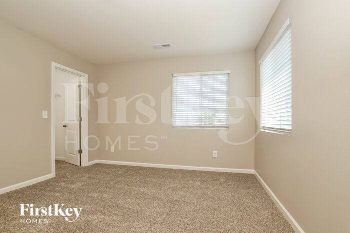 Building Photo - 5105 Apsley Dr