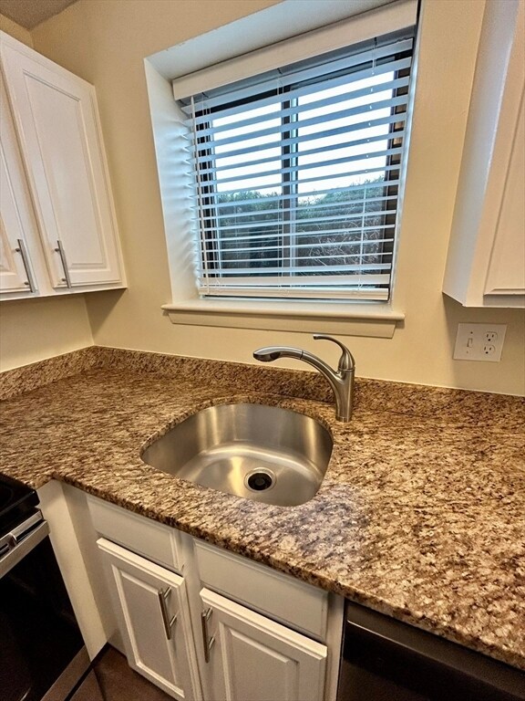 Building Photo - 70 Charles River Rd