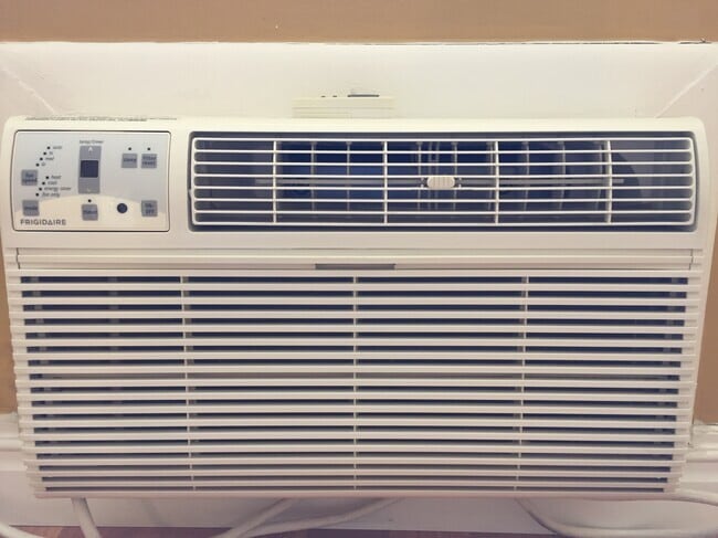 Building Photo - 412 Benedict Ave