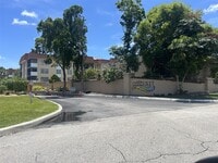 Building Photo - 4168 Inverrary Dr