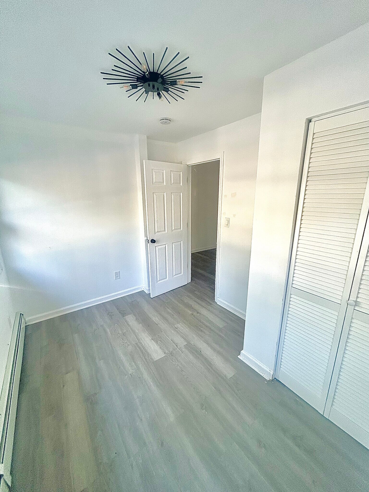 Room 1 - 205 N 16th St