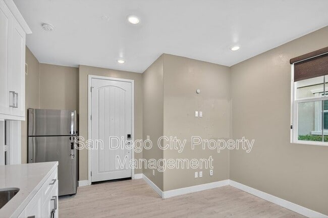 Building Photo - 1735 Artemisia Ct