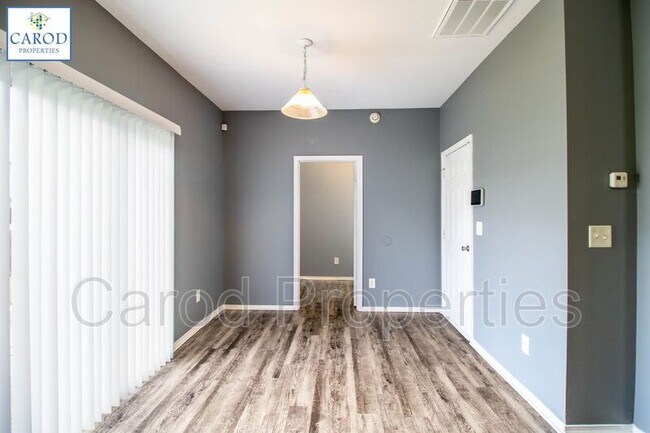 Building Photo - 8630 Redding Glen Ave