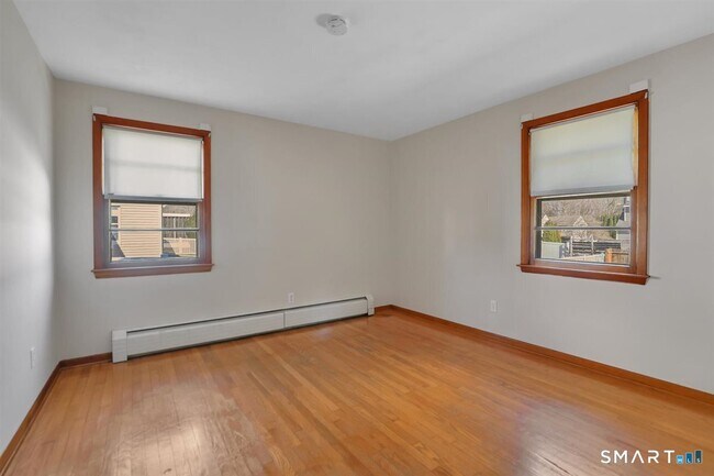 Building Photo - 57 Alanby Dr