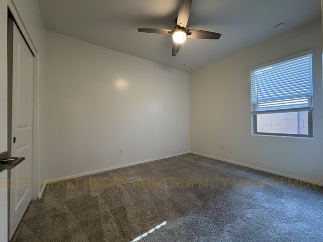 Building Photo - 7046 E Calle Arco Iris