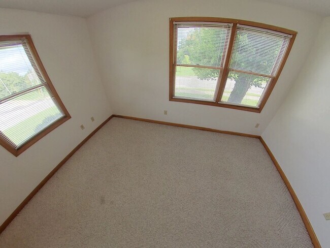 Building Photo - 7th and Union - August 2026