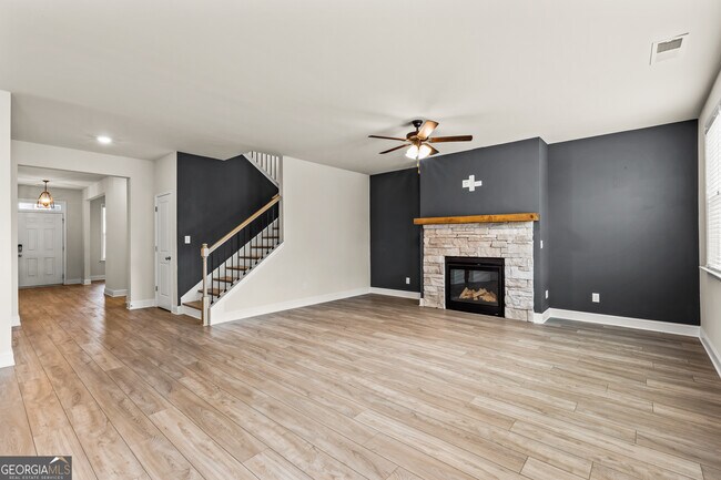 Building Photo - 416 Kinross Ln