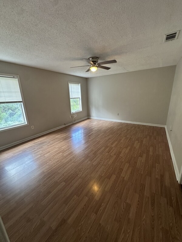 Building Photo - 3709 Deer Forest Dr