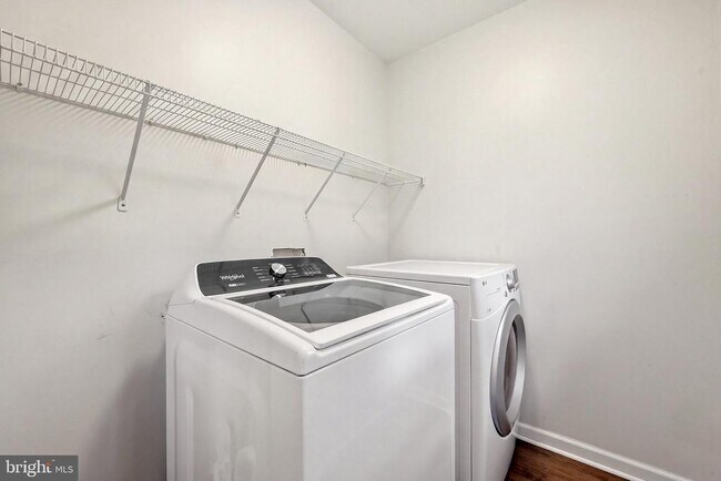 Building Photo - 101 Brier Rabbit Ct