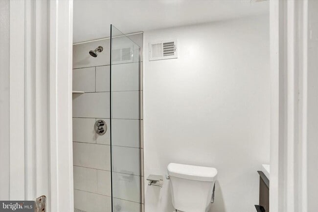 Building Photo - 2636 Manton St