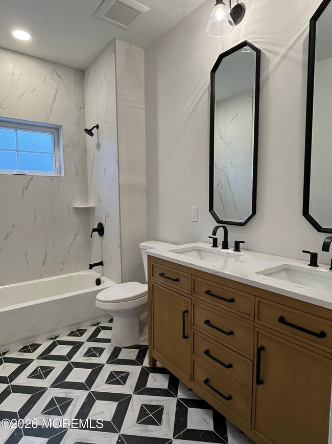 Building Photo - 10 Johnson Ave