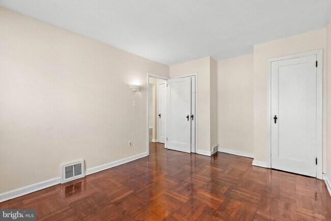 Building Photo - 3109 W 2nd St