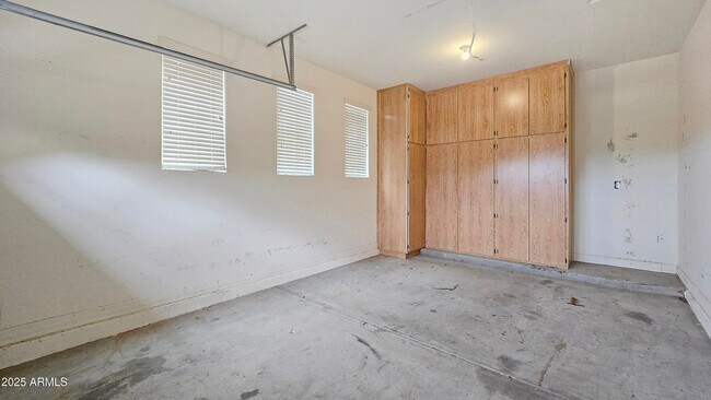 Building Photo - 16861 W Harrison St