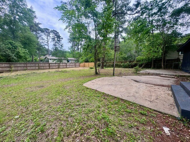 Building Photo - Charming 3 BR/2BA Home in Eastover District