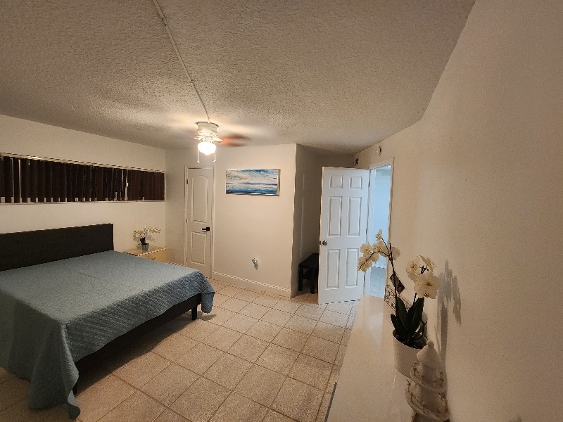 Building Photo - 7909 NW 40th St