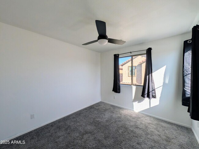 Building Photo - 4726 W Fremont Rd.