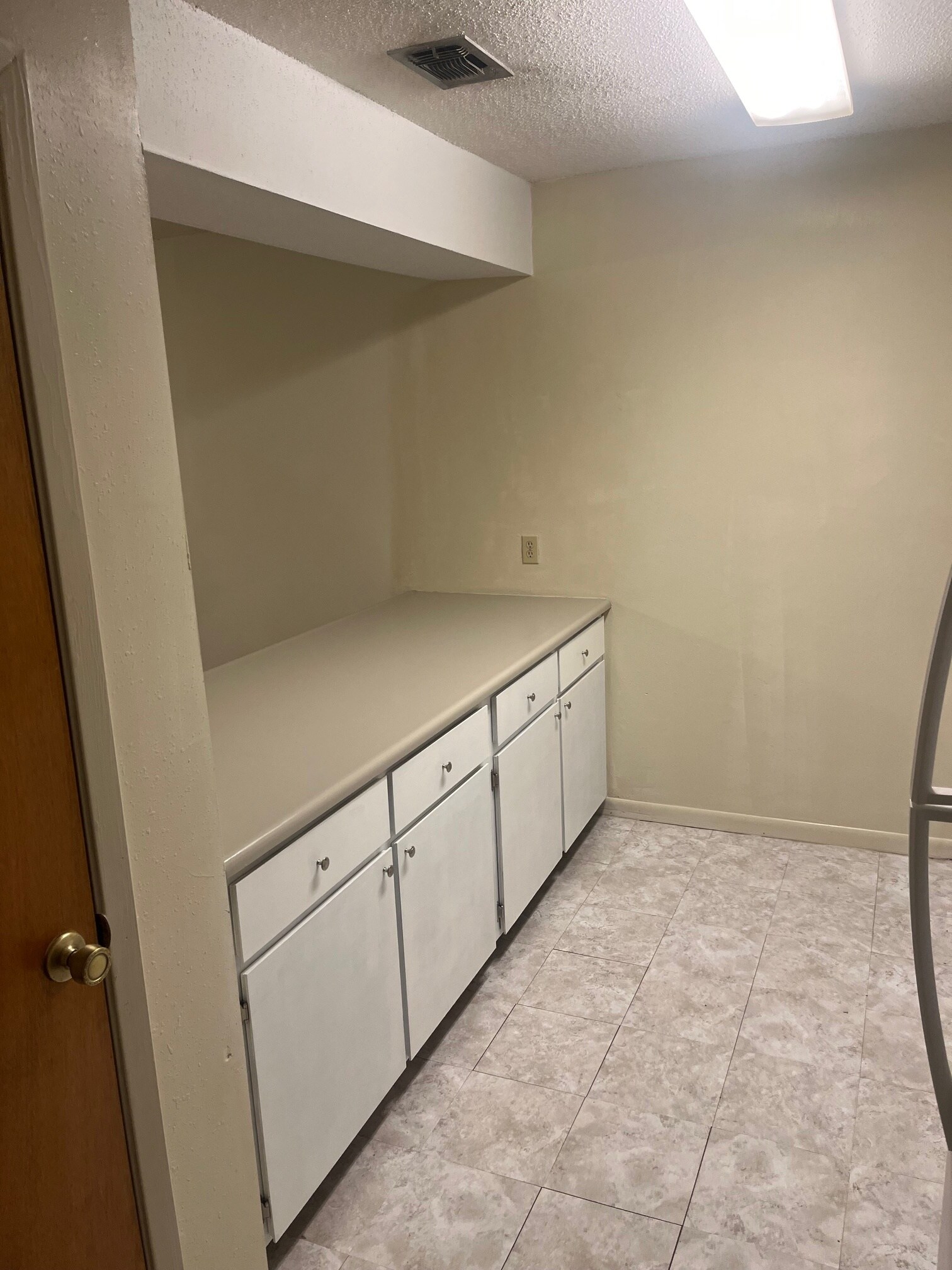Kitchen - 27 6th St