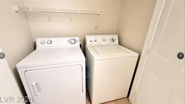 Building Photo - 75 N Valle Verde Dr