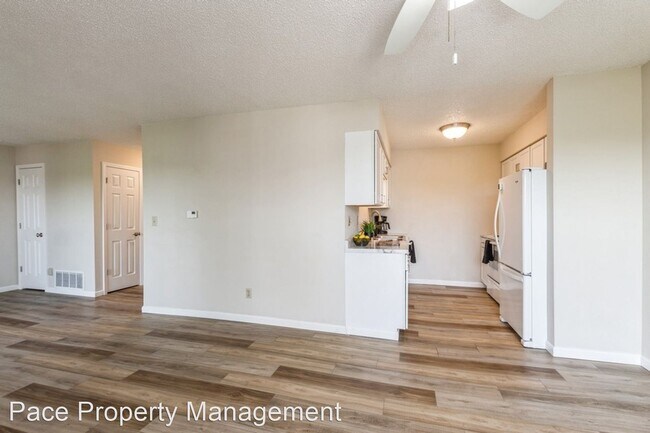 Building Photo - 2 br, 1 bath House - 6627 Preston Terrace ...