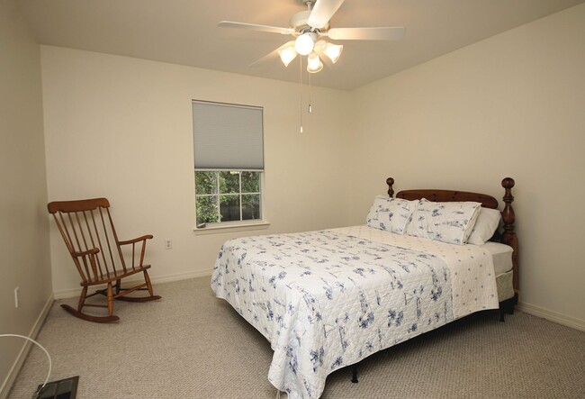 Building Photo - Townhome in Bluewater Bay