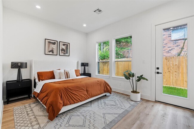 Building Photo - 6622 St Augustine St