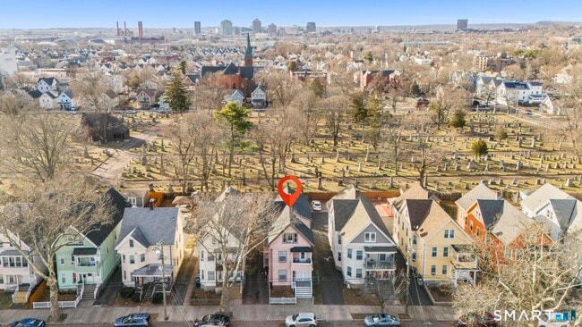 Building Photo - 66 Atwater St