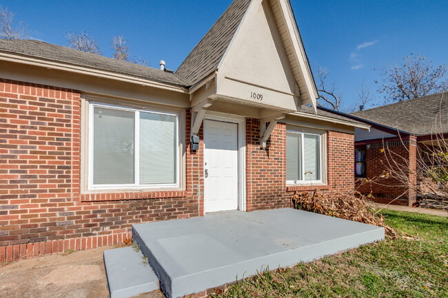 Building Photo - Charming 3-Bedroom Home in OKC – Available...