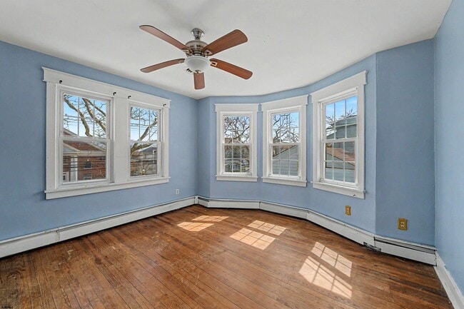 Building Photo - 615 Shore Rd