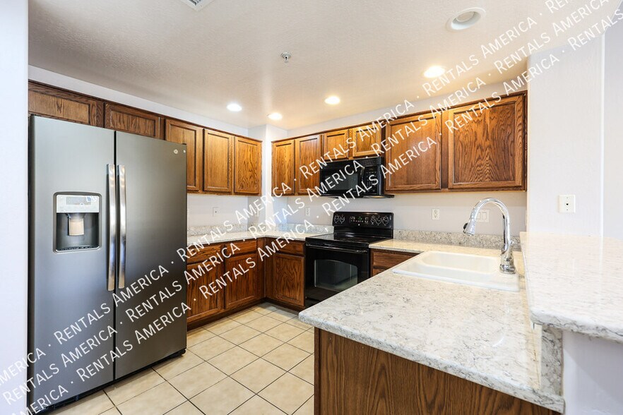 Building Photo - 21320 N 56th St