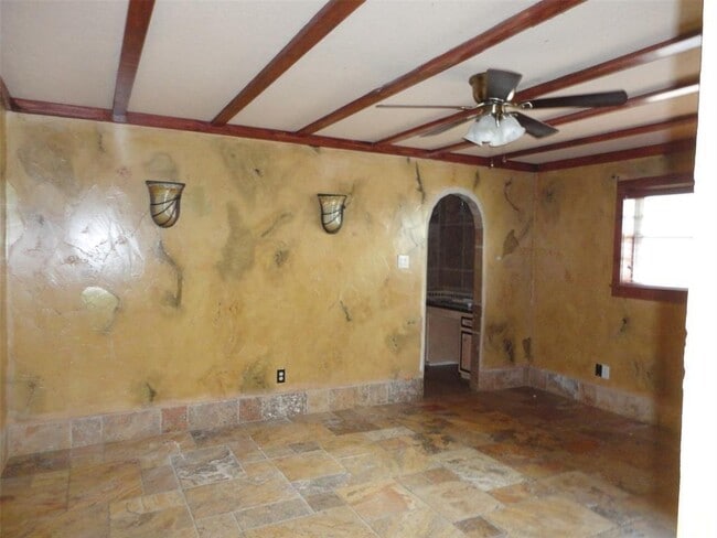 Building Photo - 4323 Colombia Dr