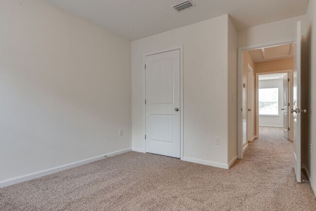 Building Photo - Beautiful 4-Bedroom Home - Wynfield Subdiv...