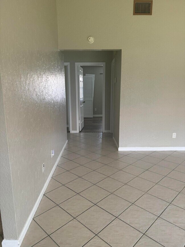 Building Photo - 2576 Ida Way