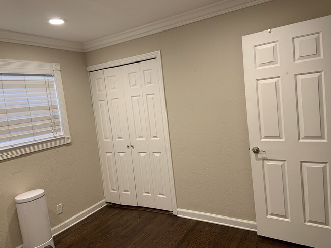 Building Photo - 4592 Carver Ct