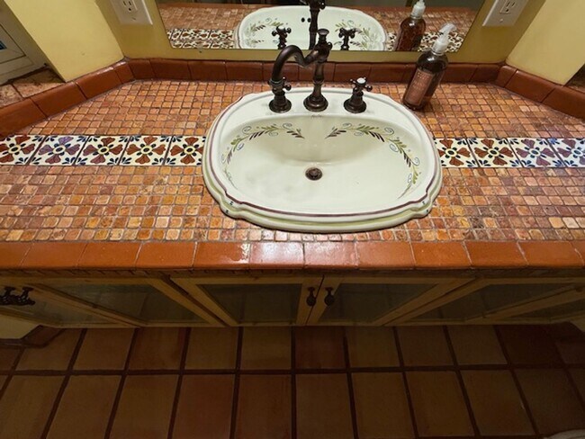 Building Photo - Potomac View