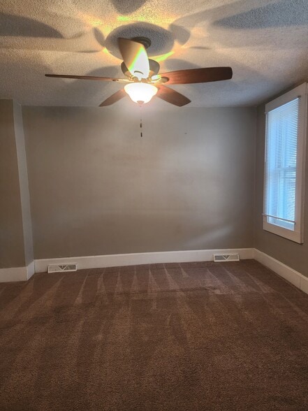 Building Photo - 2815 Pinard St