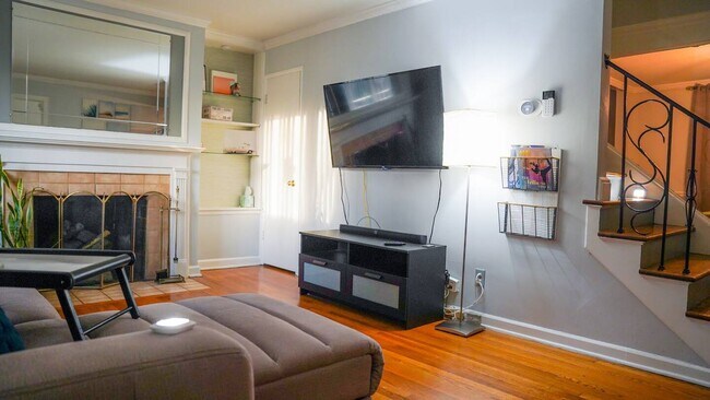 Building Photo - 1750 E Broad St