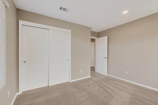 Building Photo - 6322 Vista del Bosque Dr