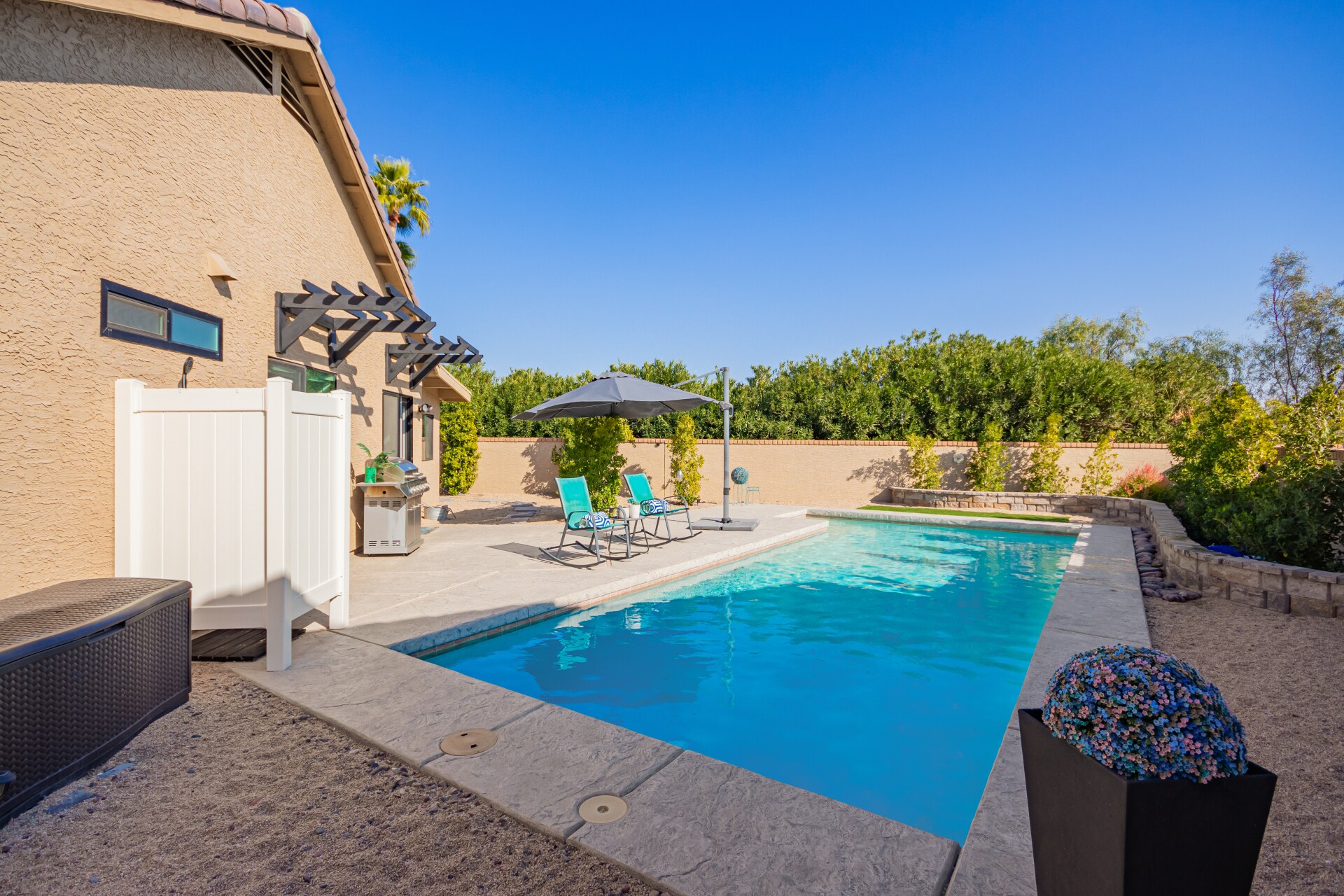 32 ft pool - 14667 N Love Ct