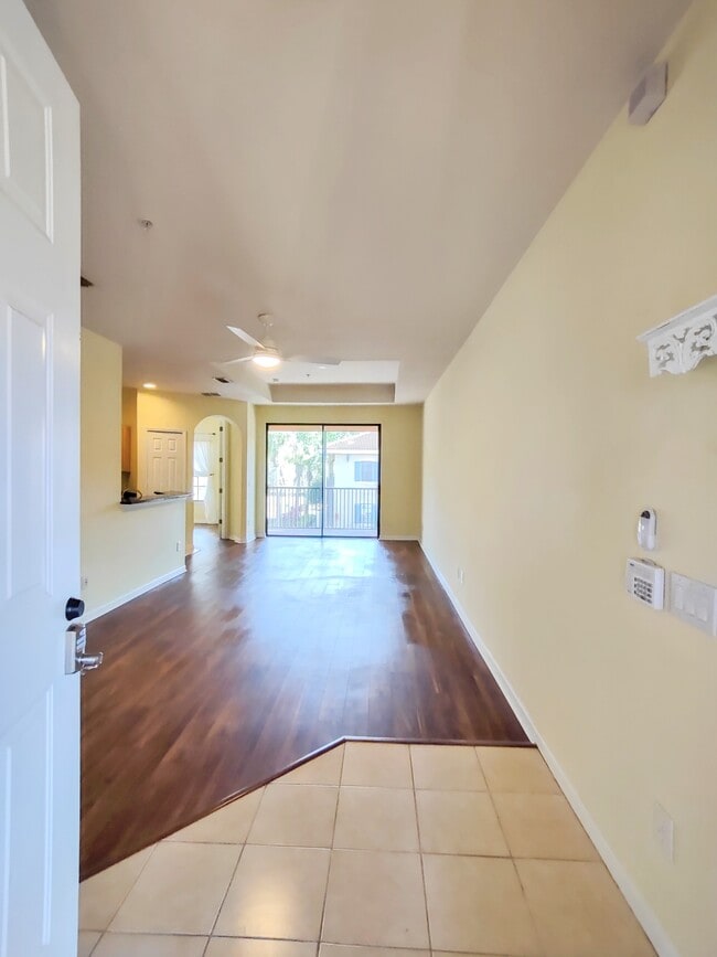 Building Photo - 300 Via Castilla